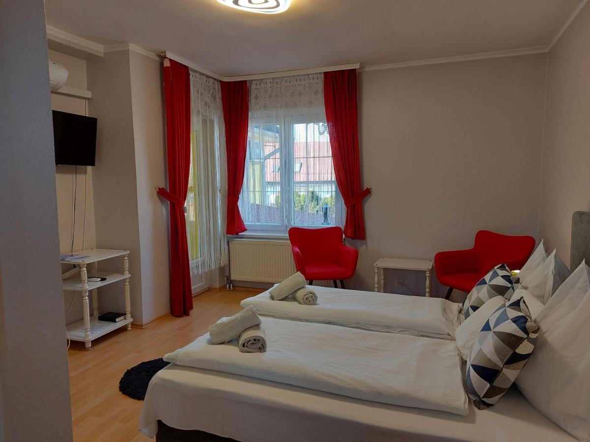 Barbara Wellness Pension Keszthely Bagian luar foto